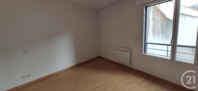 Afficher la photo en grand Appartement T2 à louer - 2 pièces - 56,90 m2 - Les Sables D Olonne - 85 - PAYS-DE-LOIRE
