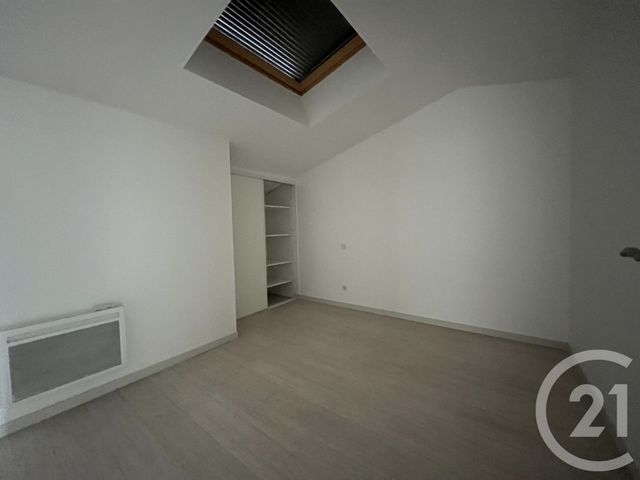 Appartement T8 &agrave; louer - 7 pi&egrave;ces - 142,90 m2 - Les Sables D Olonne - 85 - PAYS-DE-LOIRE