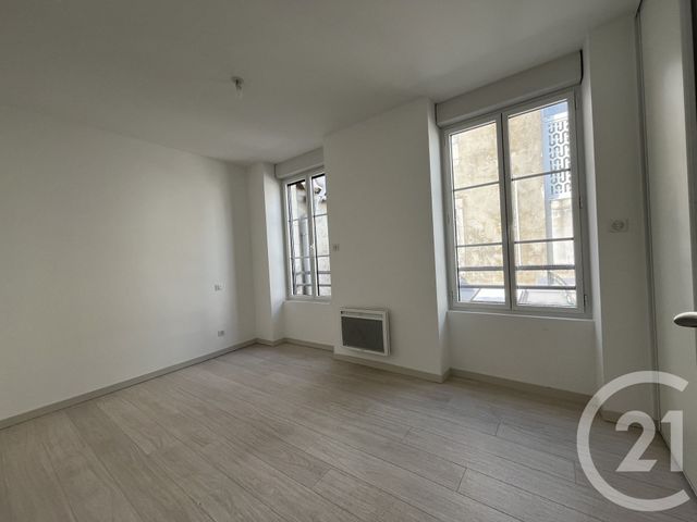 Appartement T8 &agrave; louer - 7 pi&egrave;ces - 142,90 m2 - Les Sables D Olonne - 85 - PAYS-DE-LOIRE