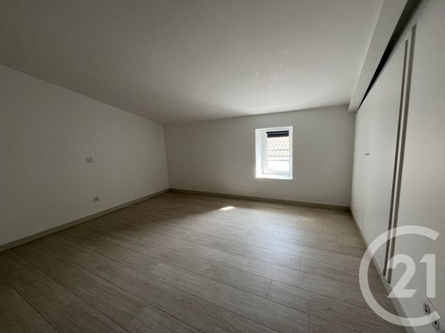 Appartement T8 &agrave; louer - 7 pi&egrave;ces - 142,90 m2 - Les Sables D Olonne - 85 - PAYS-DE-LOIRE