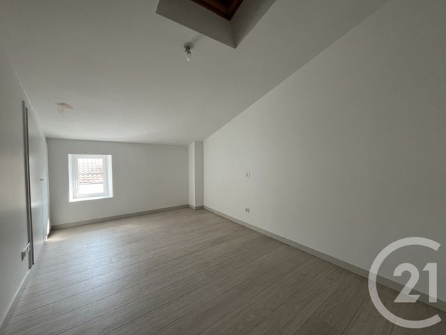 Appartement T8 &agrave; louer - 7 pi&egrave;ces - 142,90 m2 - Les Sables D Olonne - 85 - PAYS-DE-LOIRE