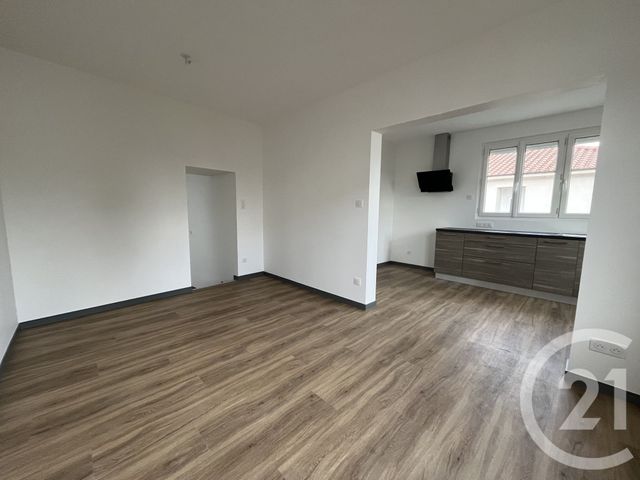 Maison à louer TALMONT ST HILAIRE