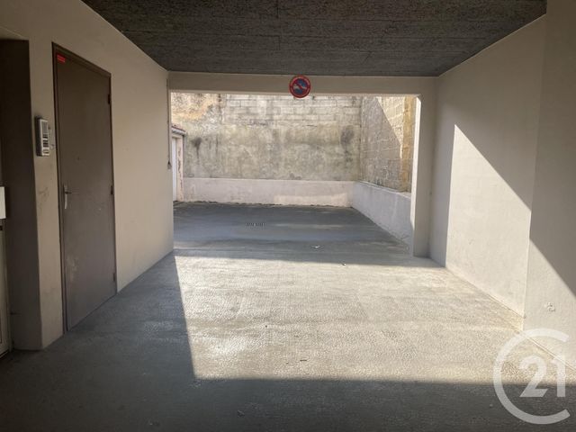 Parking &agrave; louer - 13,75 m2 - Les Sables D Olonne - 85 - PAYS-DE-LOIRE