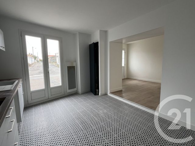 Maison &agrave; louer - 3 pi&egrave;ces - 65,09 m2 - Talmont St Hilaire - 85 - PAYS-DE-LOIRE