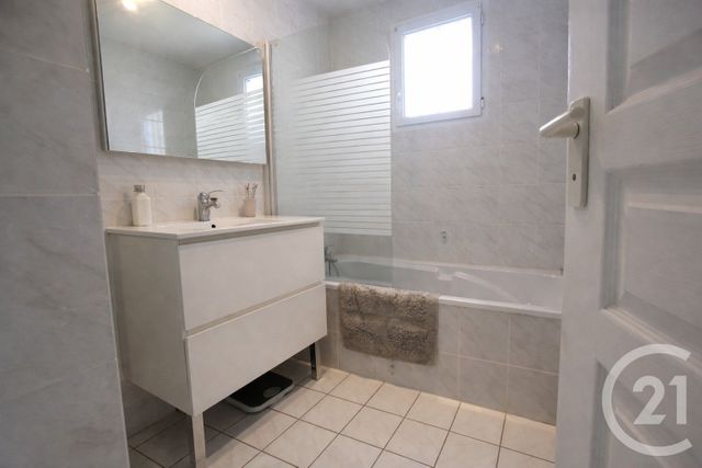 Maison &agrave; louer - 4 pi&egrave;ces - 79,29 m2 - L Ile D Olonne - 85 - PAYS-DE-LOIRE