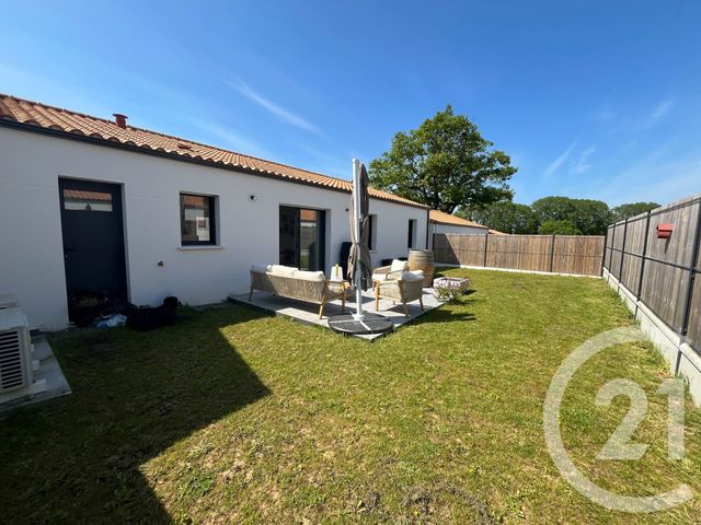 Maison &agrave; louer - 4 pi&egrave;ces - 84,91 m2 - Talmont St Hilaire - 85 - PAYS-DE-LOIRE