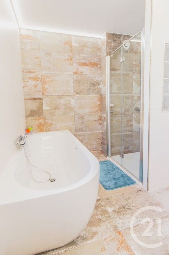Afficher la photo en grand Maison à vendre - 9 pièces - 251 m2 - Bretignolles Sur Mer - 85 - PAYS-DE-LOIRE