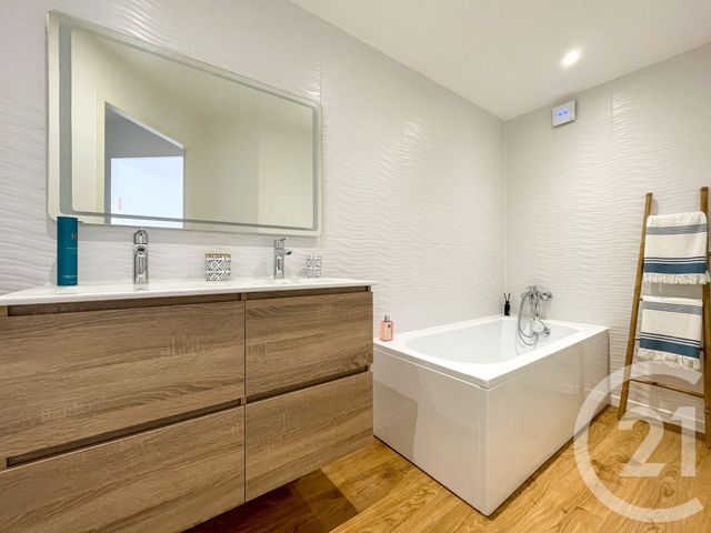 Appartement F5 à vendre - 4 pièces - 86,80 m2 - Les Sables D Olonne - 85 - PAYS-DE-LOIRE