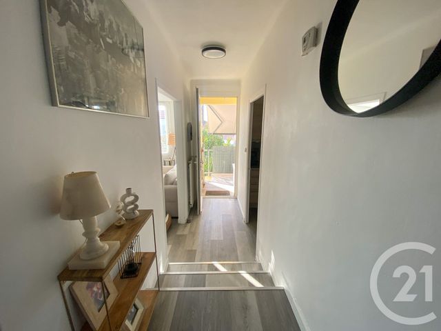 Afficher la photo en grand Appartement T3 à vendre - 3 pièces - 52,01 m2 - Chateau D Olonne - 85 - PAYS-DE-LOIRE