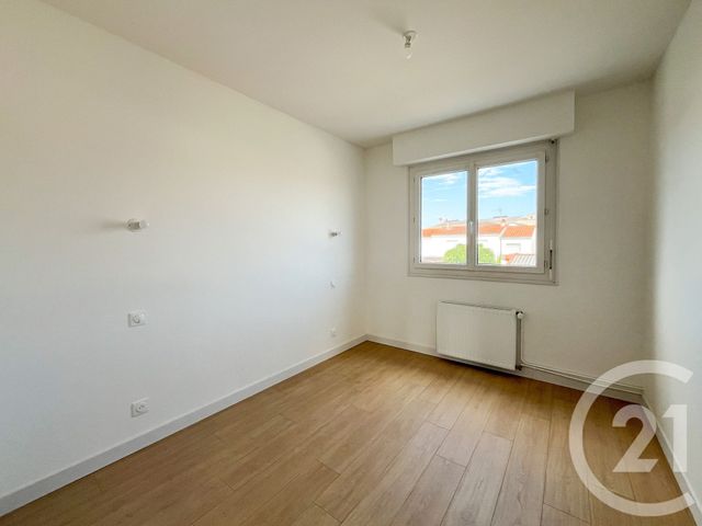 Appartement F4 &agrave; vendre - 4 pi&egrave;ces - 67,15 m2 - Les Sables D Olonne - 85 - PAYS-DE-LOIRE