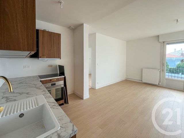 Appartement F4 &agrave; vendre - 4 pi&egrave;ces - 74,58 m2 - Les Sables D Olonne - 85 - PAYS-DE-LOIRE